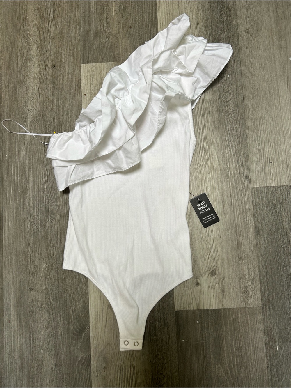 Express NWT white ruffle off the shoulder bodysuit
